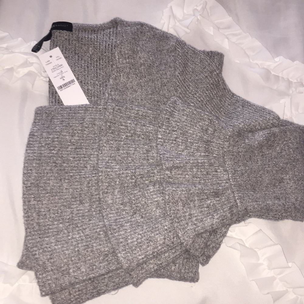 NWT White House Black Market V Neck Sweater